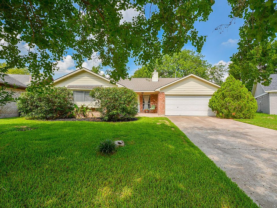 1st image of 3702 Brier Gardens Dr