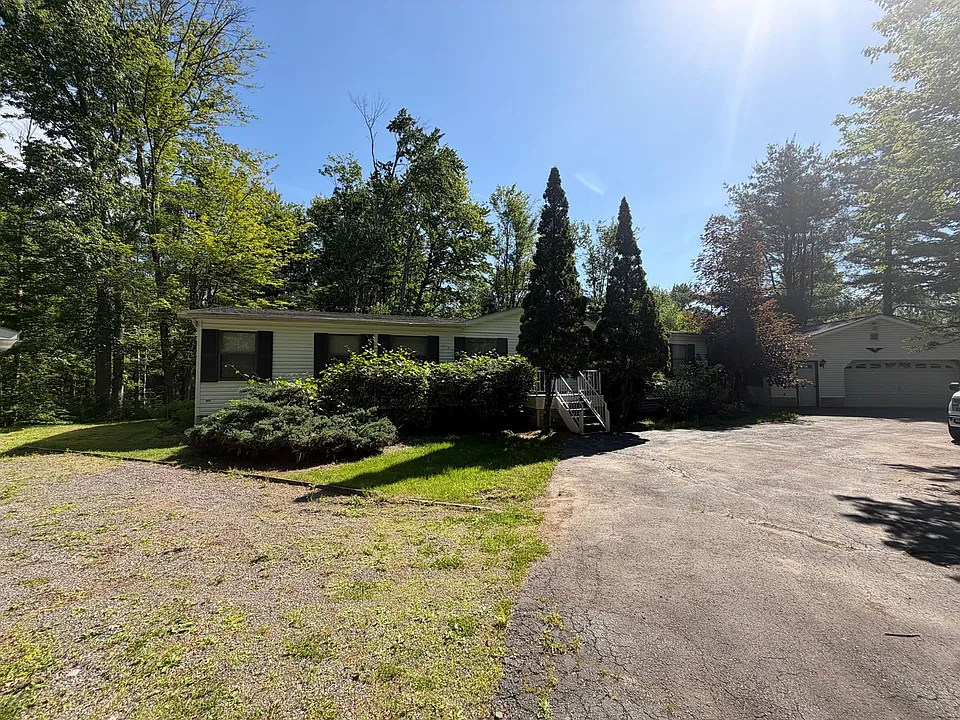 166 Smith Ln