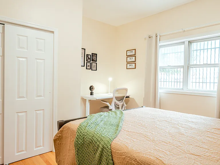 18 Van Rensselaer St #1 — Photo 16