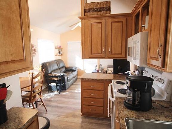 4th image of 1703 N Thornton Rd #22