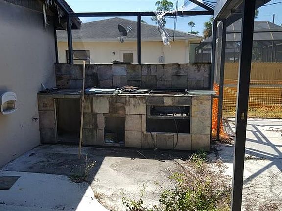 5th image of 4329 Boggs St