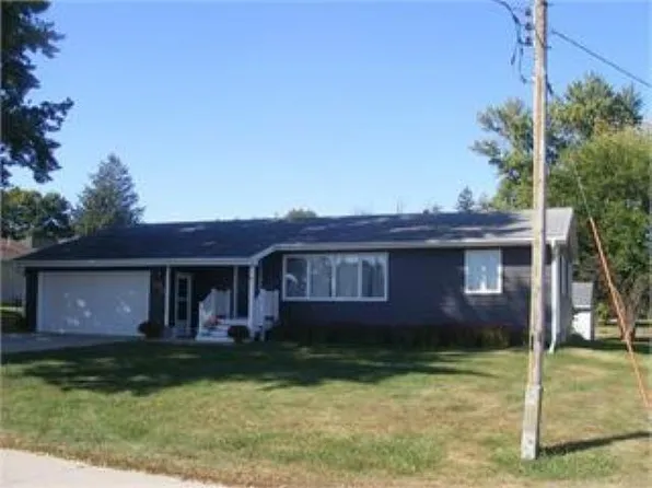204 S Owl St, Lawler, IA 52154
