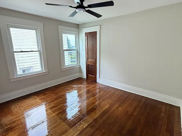 206 Sedgwick St — Photo 3