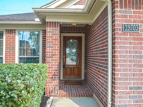 2nd image of 25703 Oakstone Park Dr