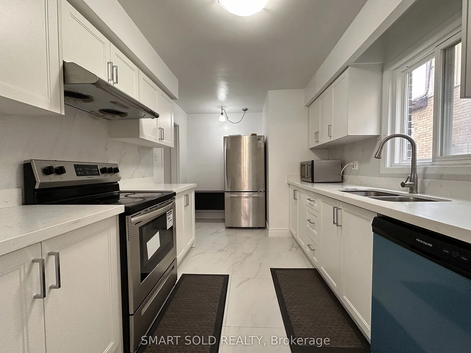 3 bed, $3,500 — Photo 2