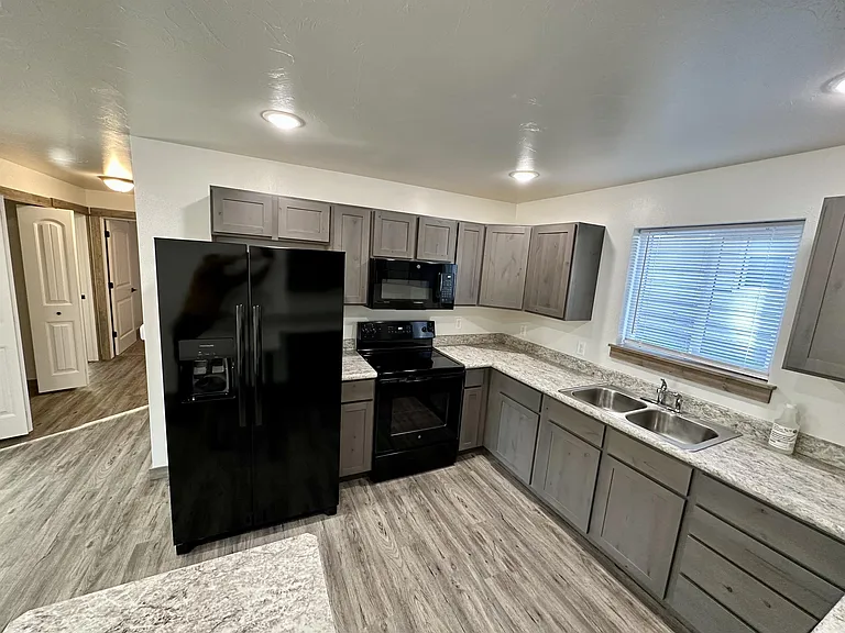 59 Dunbar Ave #1 — Photo 5