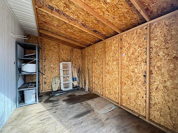 4th image of 910 Campbell Ave