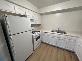 504 S Normandie Ave #302, Los Angeles, CA 90020