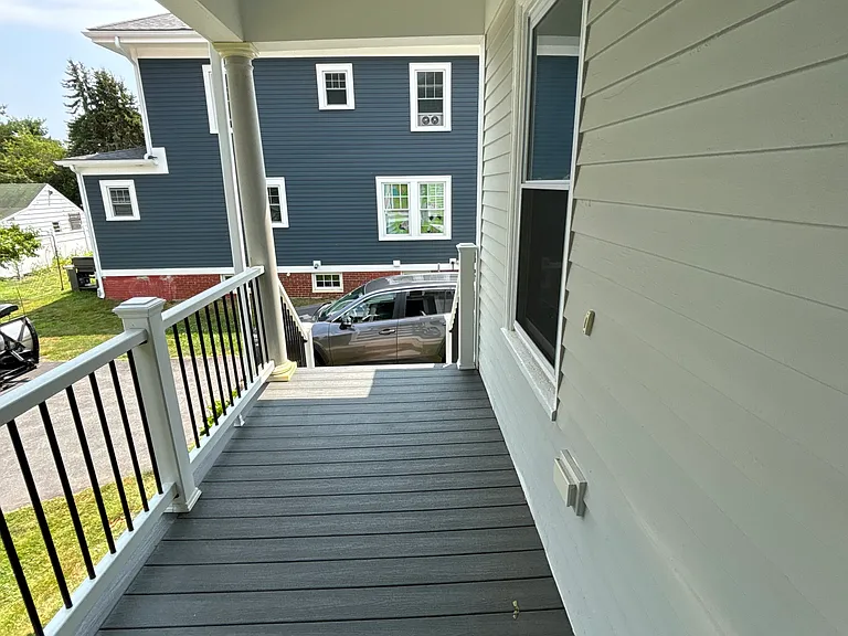 25 Lowell St — Photo 5