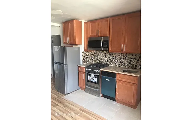 Rented by Douglas Elliman | media 6