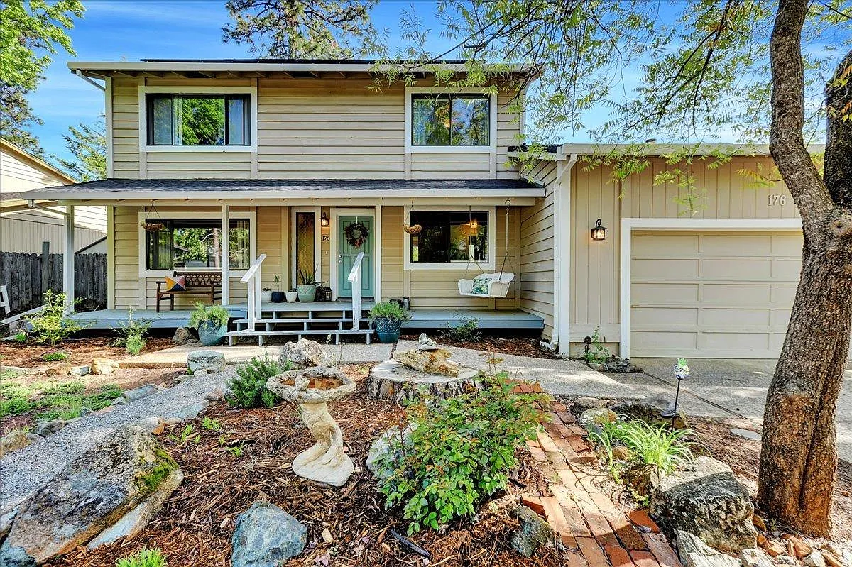 176 Celesta Dr photo 1