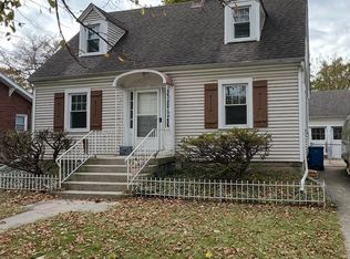 269 Maxwell St, Crown Point, IN 46307