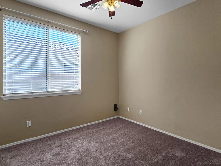 18651 W Sunrise Dr — Photo 29
