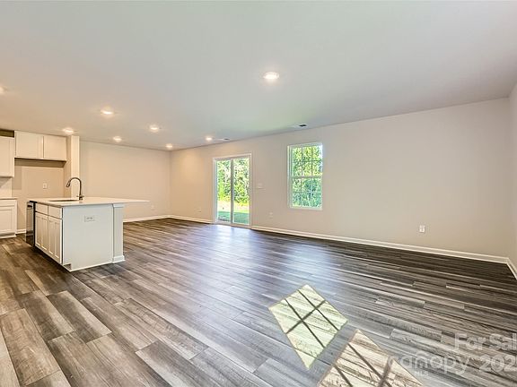 4th image of 2107 Columbidae Ln