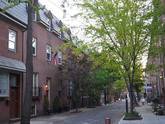 2nd image of 1204 Rodman St