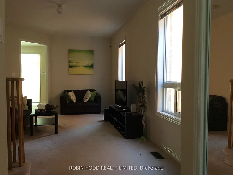 39 Palm Tree Rd — Photo 4