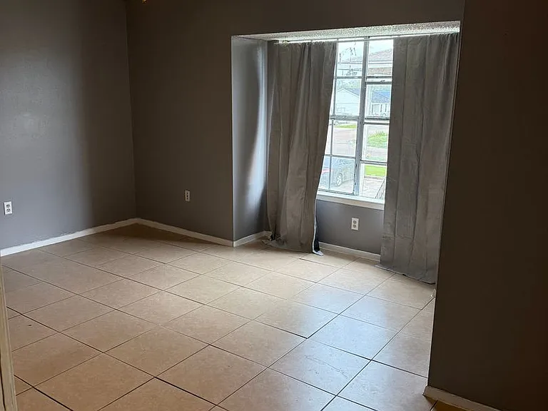 8215 Skysail Ave #C — Photo 5