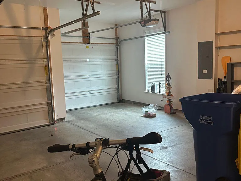 135 Pickering Ln — Photo 4