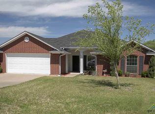 19501 Running West Dr, Flint, TX 75762