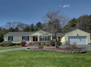 2 Countryside Dr, Smithfield, RI 02865