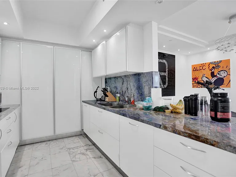 450 Alton Rd — Photo 3