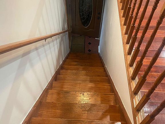 5th image of 5714 159th St Unit 2