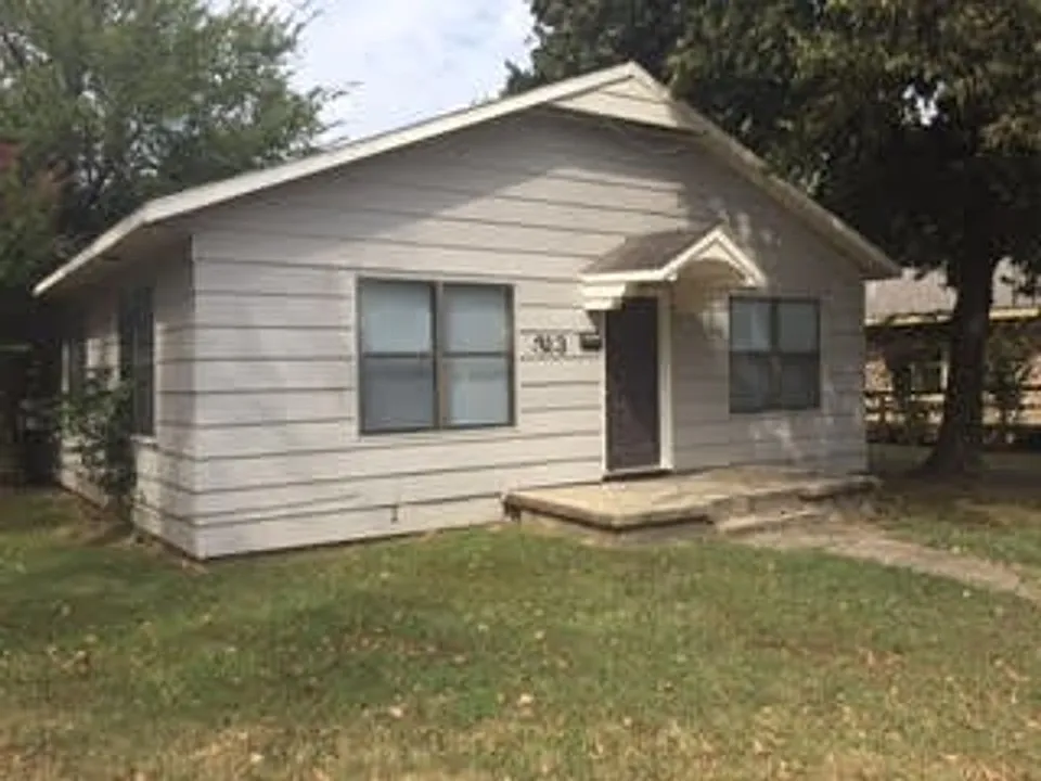 313 N College Ave