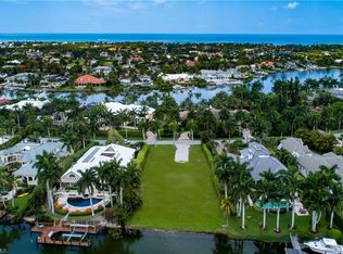 1209 Spyglass Ln, Naples, FL 34102