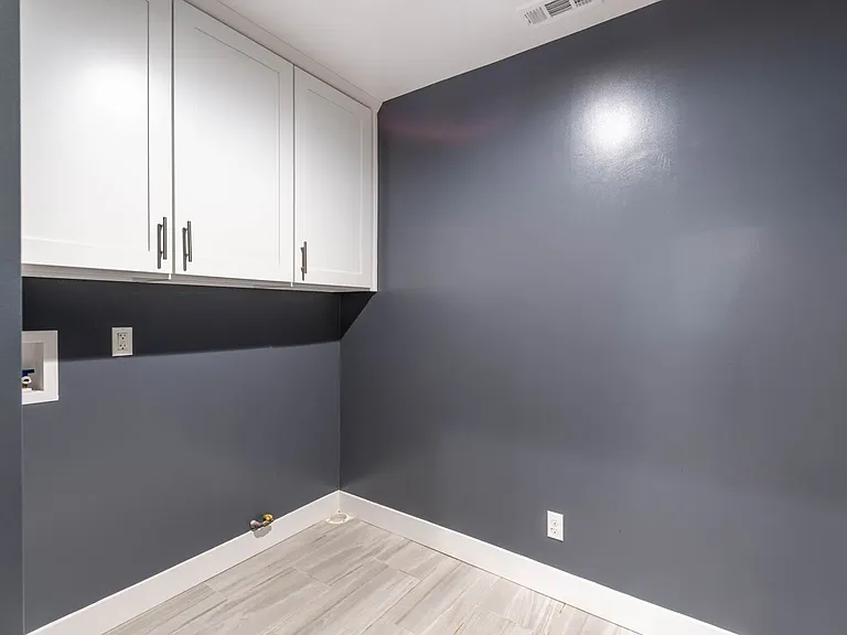 6633 Costello Ave — Photo 17