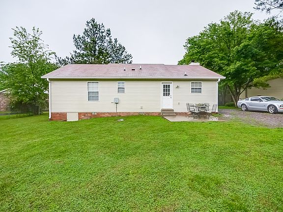 2nd image of 123 Kristen Ct