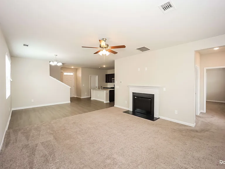 7398 Embassy Trce — Photo 6