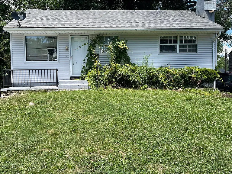 341 Caithness Rd — Photo 2