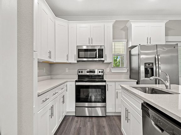 5th image of 118 N Sand Palm Rd