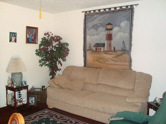2nd image of 109 Forest Ave