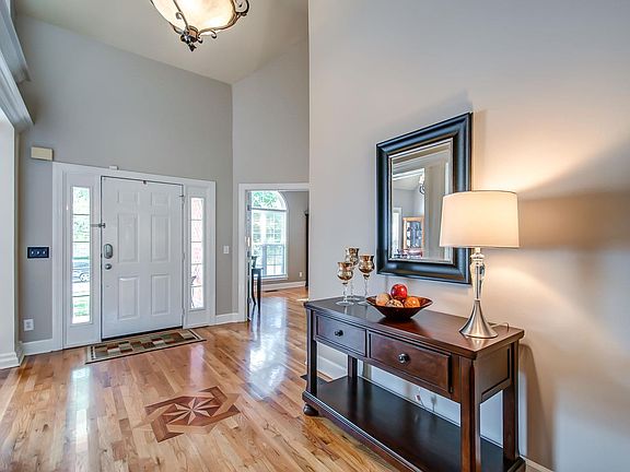 3rd image of 2659 Churchill Dr