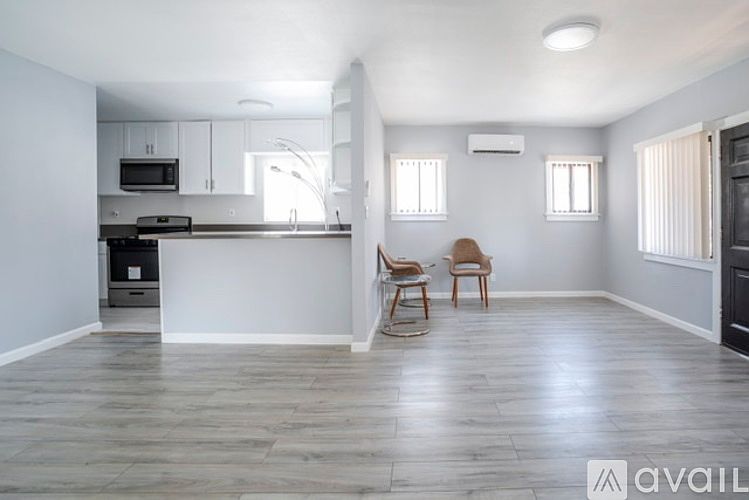 1st image of 583 Hargrave St