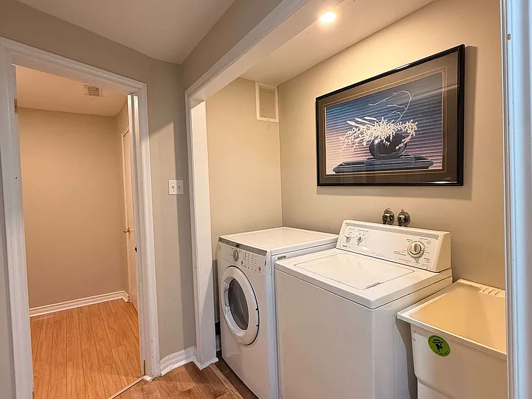294 Wildberry Cres #BASEMENT — Photo 11
