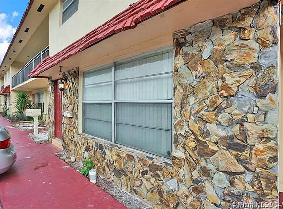 3rd image of 6513 SW 41st Pl #63