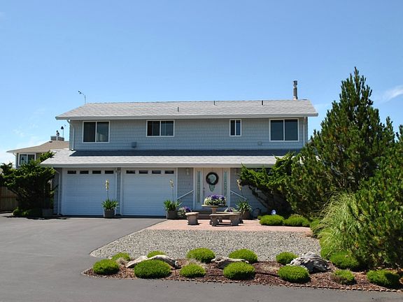 2nd image of 929 S Sand Dune Ave SW