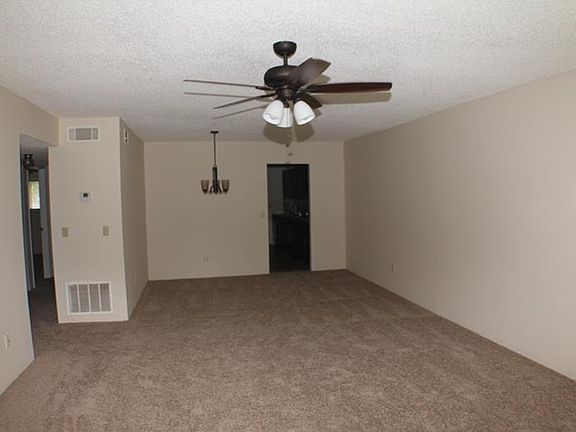3rd image of 550 Hattaway Dr APT 14