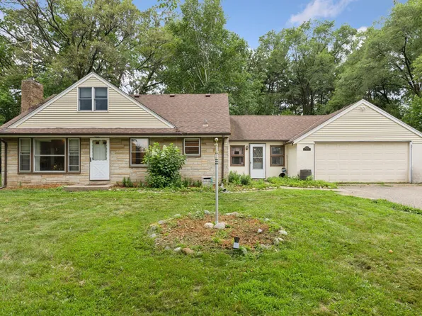 8506 E River Rd NW, Coon Rapids, MN 55433