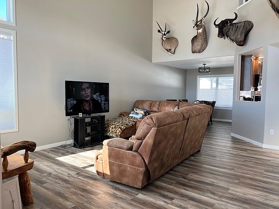 2nd image of 3513 Hummingbird Dr