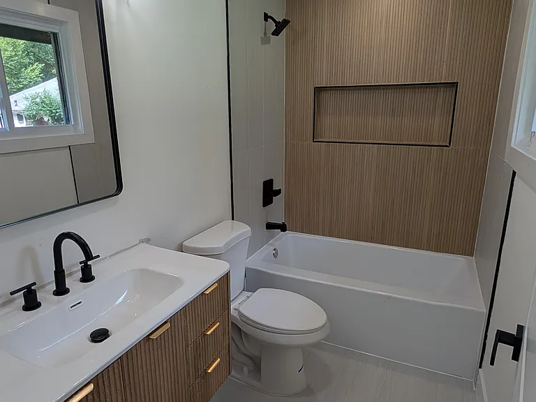 555 Bilper Ave — Photo 8