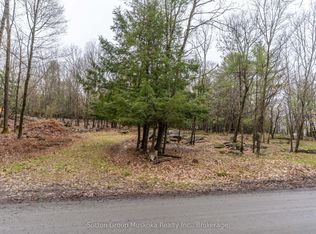 70 Village Hill Rd, Huntsville, ON P0B 1L0