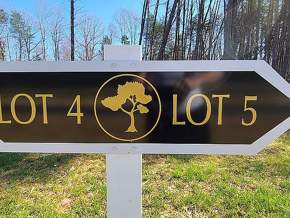 3rd image of 1009 Old Hickory Ct