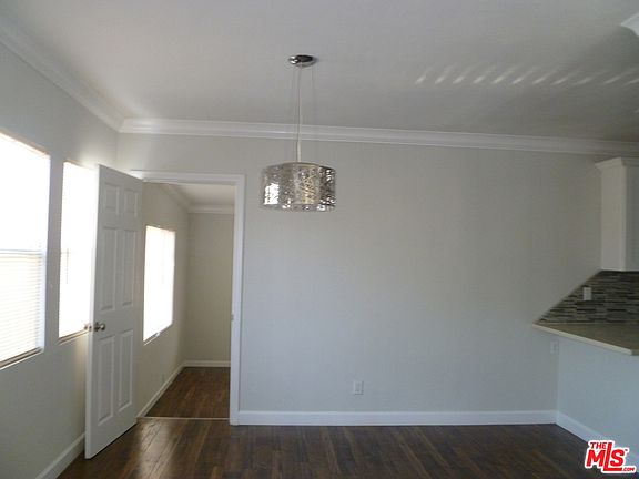 4th image of 11423 Grevillea Ave