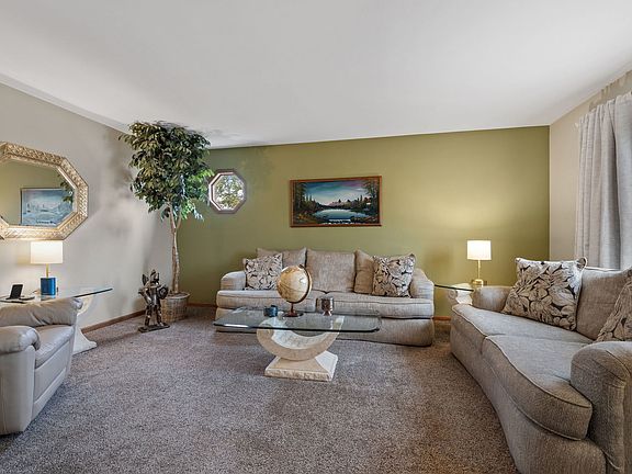 5th image of 14915 Glen Crest Ln
