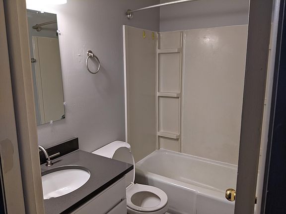 4th image of 1017 Harvest Ln