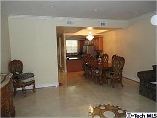 3rd image of 2745 Montrose Ave APT 104