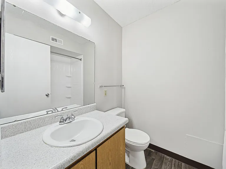 Fox Grove Apartments — Photo 5